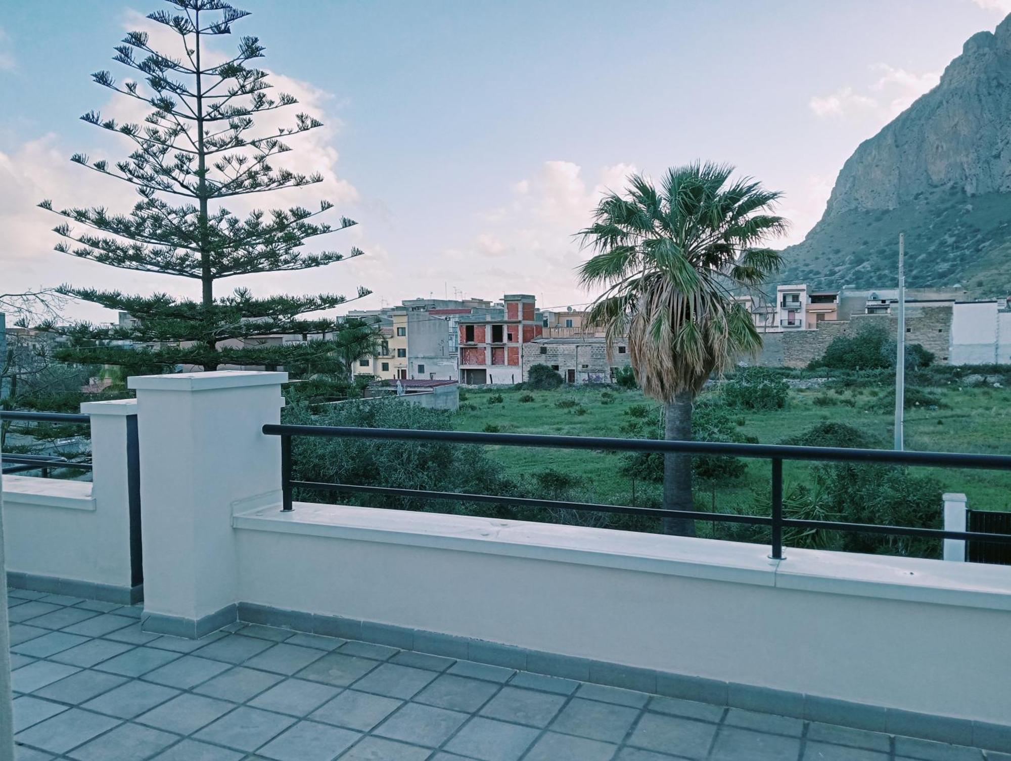 Le Terrazze Di Mineo Holiday home *